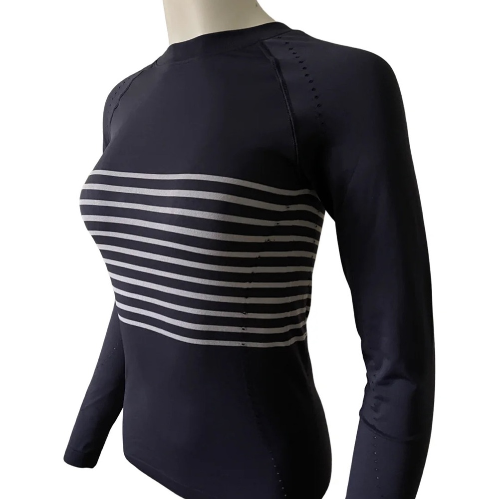 70° Signature Seamless Long Sleeve Tee in Navy Blue + Soft White Stripe